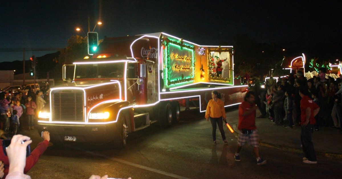 Vuelve a Talca la Caravana Navide a Coca Cola sin az car Diarios